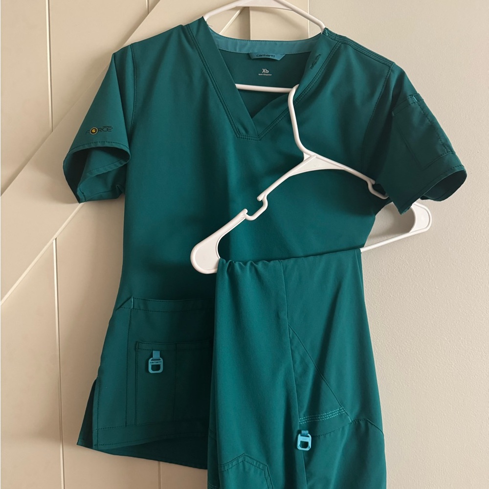 Carhartt scrub set